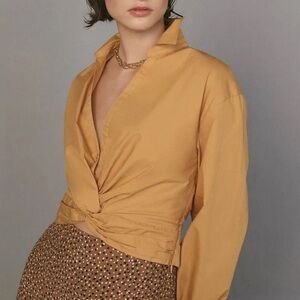 Anthropologie Sunday In Brooklyn Twist-Front V-Neck Blouse In Gold Medium